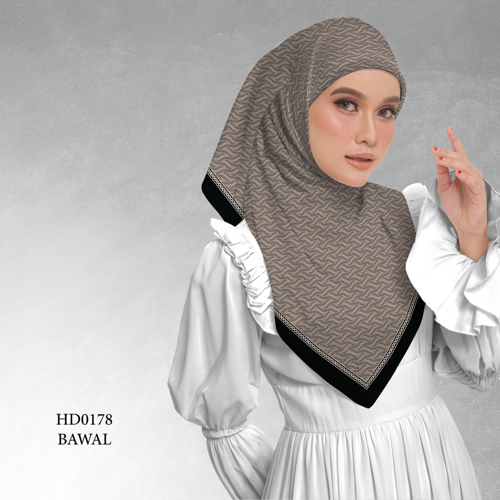 Tudung Bawal (Square Hijab) in HD0178