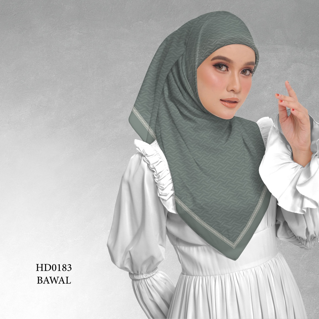 Tudung Bawal (Square Hijab) in HD0183