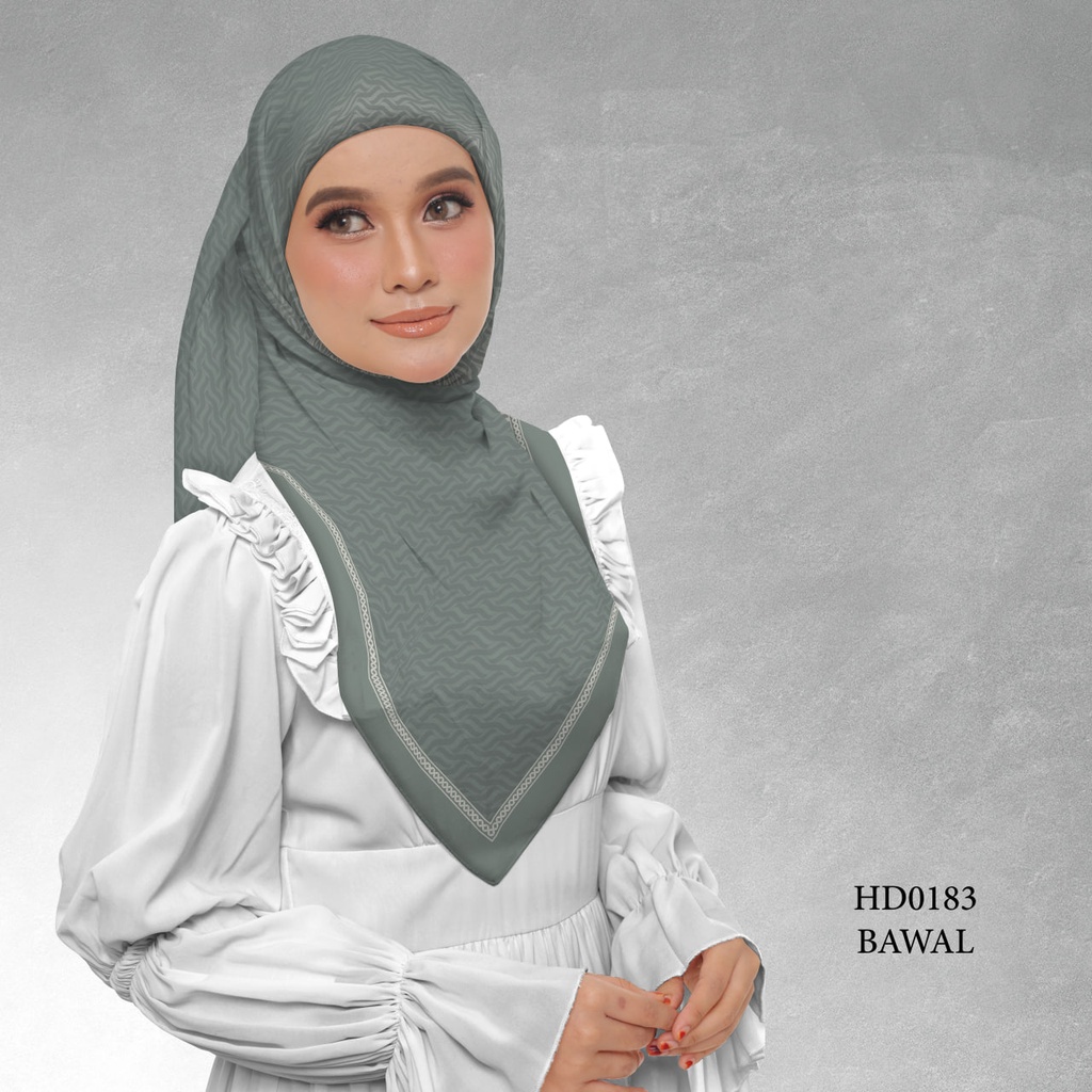 Tudung Bawal (Square Hijab) in HD0183